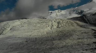 Elbrus Buzulunun Hava Görüntüsü