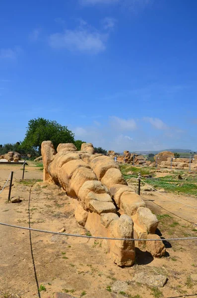 Statua Dell Atlante Nella Valle Dei Templi Agrigento — Foto Stock