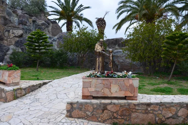 Sardunya Dini Yerler