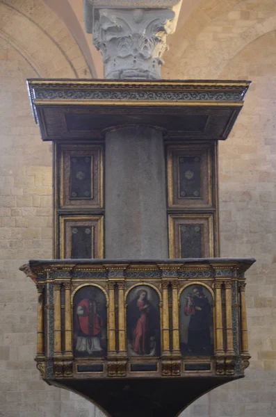 Bari Deki Aziz Nikolaos Bazilikası — Stok fotoğraf