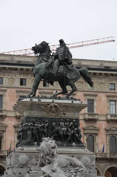 Patung Berkuda Besar Vittorio Emanuele Kota Milan — Stok Foto