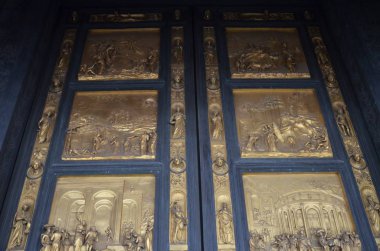  Piazza del Duomo'da Aziz John'un Vaftizhanesi (1059 - 1128)