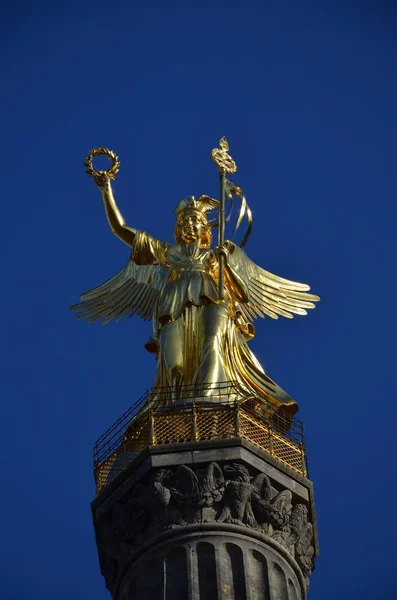 Памятник Колонне Победы Парке Тиргартена — стоковое фото