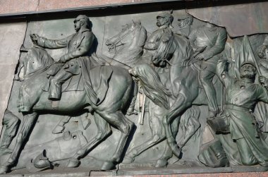 Tiergarten Parkı 'ndaki Berlin Zafer Kolonu anıtı