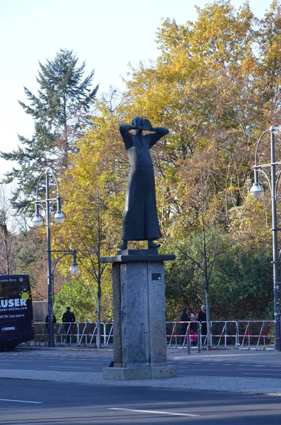 Estátua Tiergarten Berlin Alemania — Fotografia de Stock