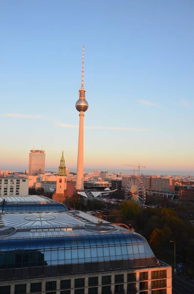 Widok Zewnętrzny Berliner Dom Centrum — Zdjęcie stockowe