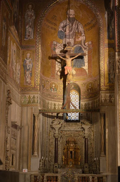 Wnętrze Duomo Monreale — Zdjęcie stockowe