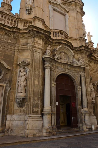 Zewnętrzne Szczegóły Kościoła Trapani — Zdjęcie stockowe