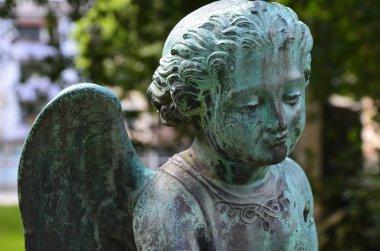 Kassel kentinin kalbindeki eski mezarlık, Almanya