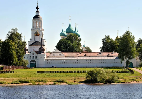 Iglesia Ortodoxa Las Orillas Del Volga —  Fotos de Stock