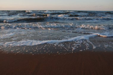 geri kalan Azak Denizi yer.