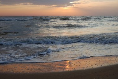 Azak Denizi en sığ ve dünyanın en küçük denizlerde biridir
