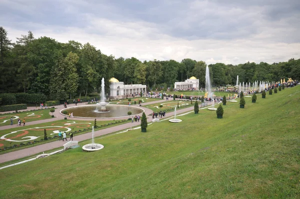 Peterhof Ist Eine Stadt Der Parks Und Brunnen — Stockfoto