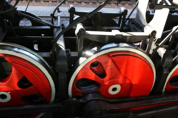 Running gear of a very old steam locomotive