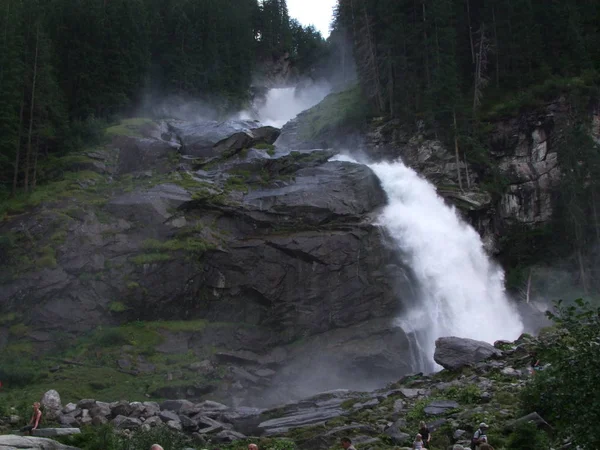 Stora Vattenfall Bergen Österrike Europa — Stockfoto