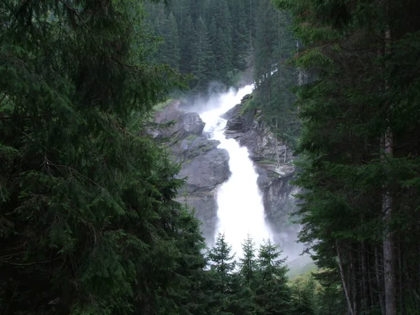 Grande Cascade Dans Les Montagnes Autriche Europe — Photo