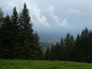 Rock Panorama Manzara tyrol İtalya Avrupa bulutlar kötü hava ile dağların Zirvesi
