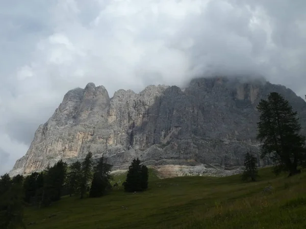 Top Van Rots Panorama Landschap Van Hoge Bergen Zuid Tirol — Stockfoto