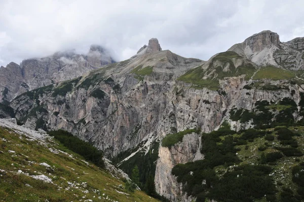 Alpy Dolomity Szczyt Opoka Panorama Pejzaż Wysokich Gór Europie Włochy — Zdjęcie stockowe