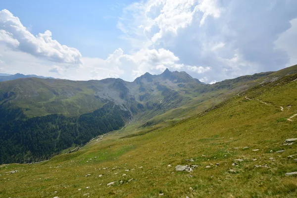 Top Van Rots Panorama Landsape Van Hoge Bergen Zuid Tirol — Stockfoto