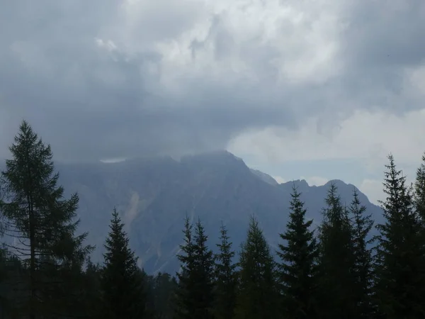 Vrcholový Skalní Panorama Krajiny Hor Jižním Tyrolsku Itálie Evropa Mraky — Stock fotografie