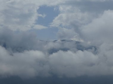 zirve rock panorama manzara yüksek dağlar tyrol İtalya Avrupa bulutlar vahşi doğa gökyüzü