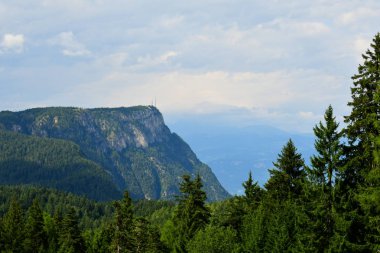 zirve rock panorama manzara yüksek dağlar tyrol İtalya Avrupa bulutlar vahşi doğa gökyüzü