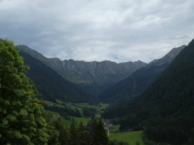 zirve rock panorama manzara yüksek dağlar tyrol İtalya Avrupa bulutlar vahşi doğa gökyüzü