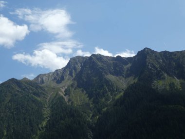 zirve rock panorama manzara yüksek dağlar tyrol İtalya Avrupa bulutlar vahşi doğa gökyüzü