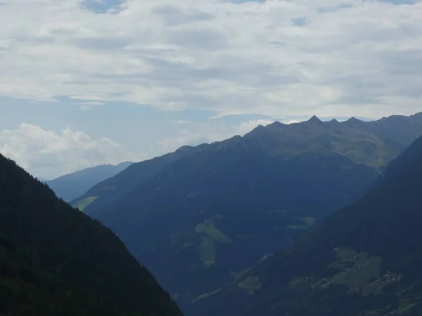 Zirve Rock Panorama Manzara Yüksek Dağlar Tyrol Talya Avrupa Bulutlar — Stok fotoğraf