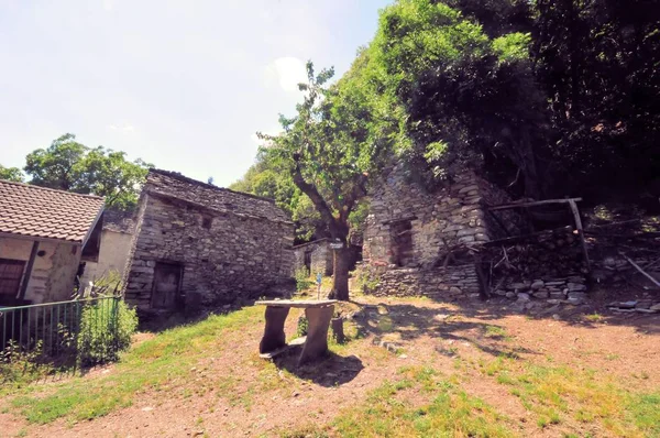 废墟在意大利的山区 — 图库照片