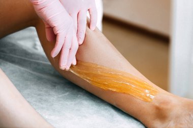 Güzellik Salonu ayaklarda balmumu Sugar sugaring.