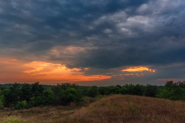 Letní Stepní Krajina Letní Nádherný Západ Slunce Městě Krivoy Rog — Stock fotografie