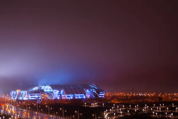 Świecące Stadium National Arena Piłki Nożnej Piłki Nożnej Aszchabad Nocy — Zdjęcie stockowe