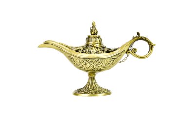 beyaz zemin üzerinde antik çaydanlık