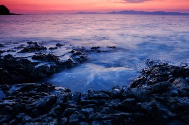 Gün batımlı deniz manzarası