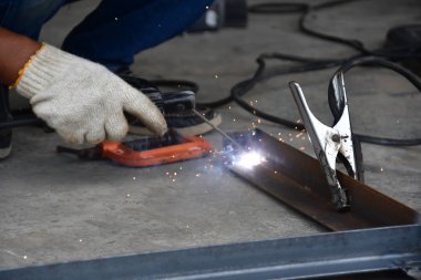 İnsanlar sanayi metal kaynak