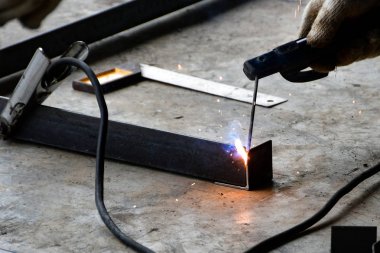 İnsanlar sanayi metal kaynak