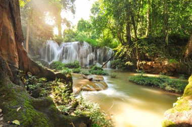 Barış şelale Phayao Tayland at