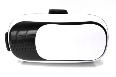 beyaz arkaplanda sanal gerçeklik gözlükleri