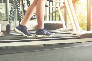 Koşu bandında koşmak