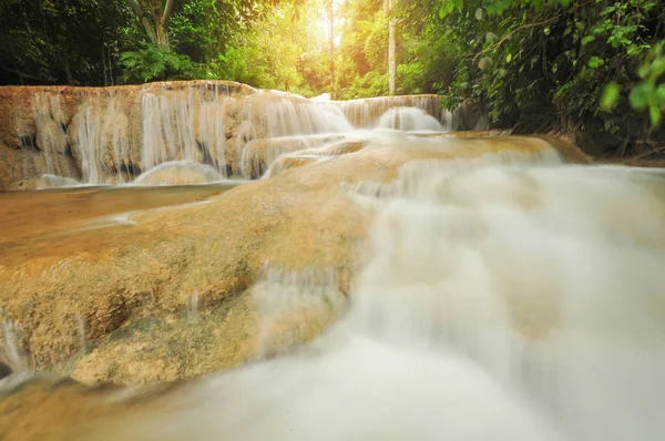 Kao Fu şelale Lampang Tayland at