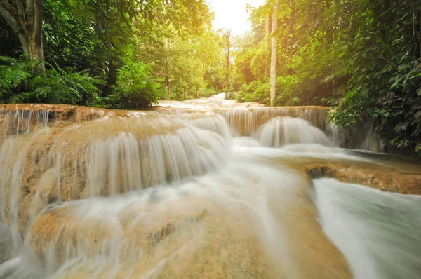 Kao Fu şelale Lampang Tayland at