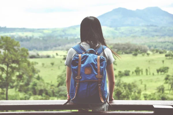 kadın seyahat etmek seyir dağ