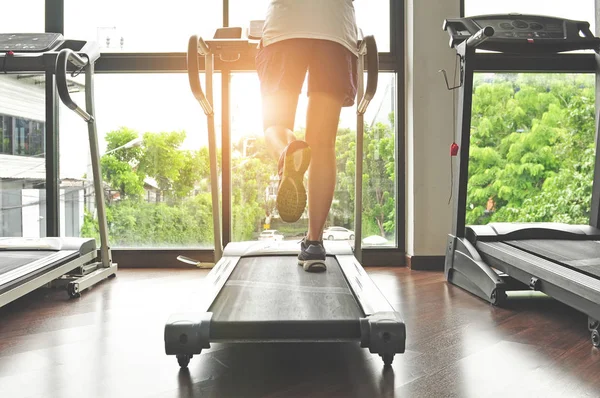 Koşu bandında koşmak