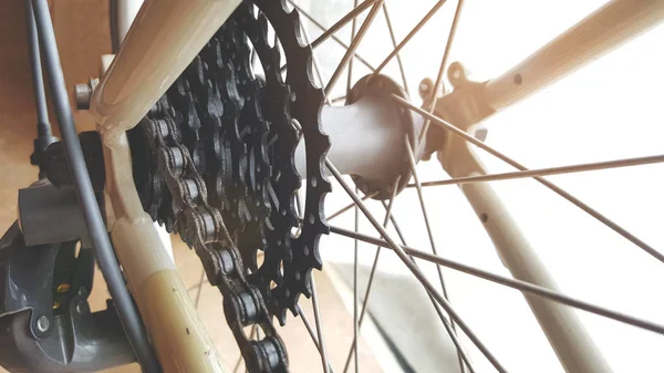 Részleges Kilátás Nyílik Régi Retro Első Kerékpár Kerék — Stock Fotó
