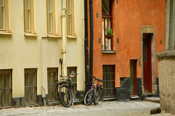 Bicicleta en gamla stan el casco antiguo de stockholm — Foto de Stock