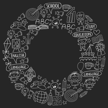 Vektör seti İngilizce dil öğrenme, doodle tarzında çocuk çizim simgeleri. Boyalı, siyah monokrom, kara tahta üzerinde tebeşir resimleri