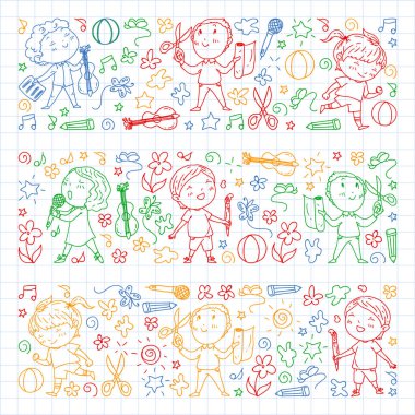 yaratıcı çocuklar dans, şarkı, futbol oynarken, gitar çalmak, keman çalmak, kağıttan model yapmak. kareli dizüstü bilgisayar üzerinde renkli kalem çizim.