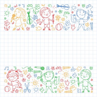 yaratıcı çocuklar dans, şarkı, futbol oynarken, gitar çalmak, keman çalmak, kağıttan model yapmak. kareli dizüstü bilgisayar üzerinde renkli kalem çizim.